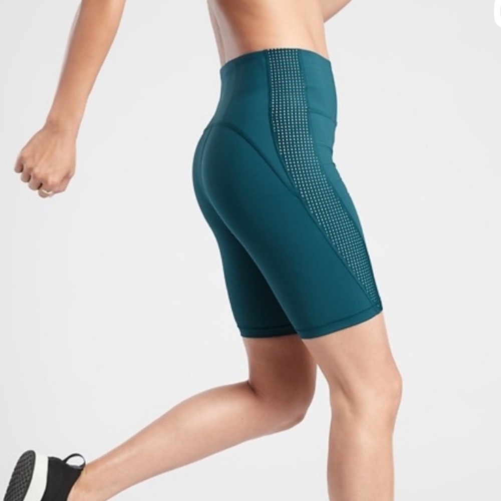 ⚡️Like-New⚡️Women's Athleta Biker Shorts